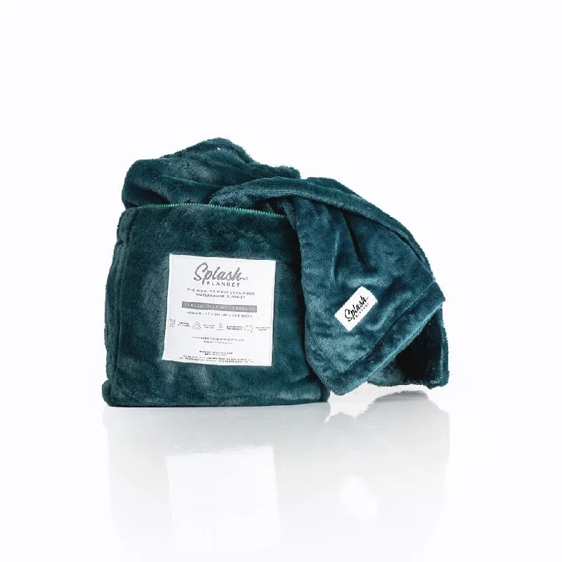 Furlush Waterproof Splash Blanket™ - Emerald Green